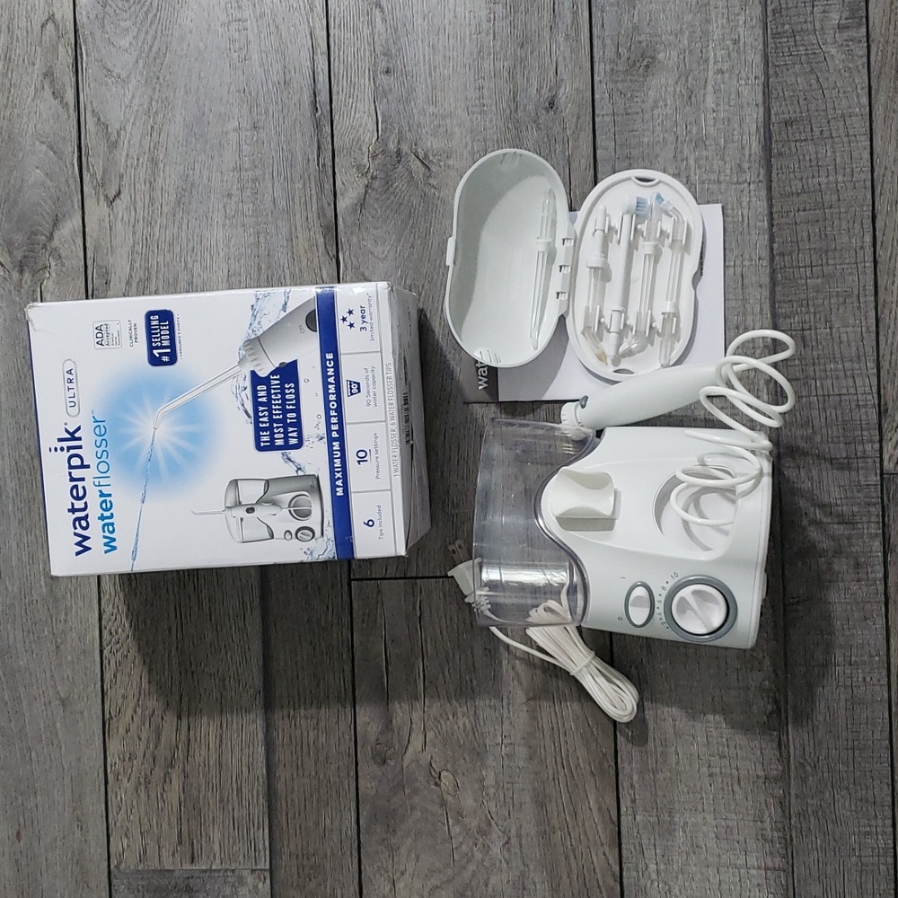 Waterpik Ultra Dental Water Jet WP-100W